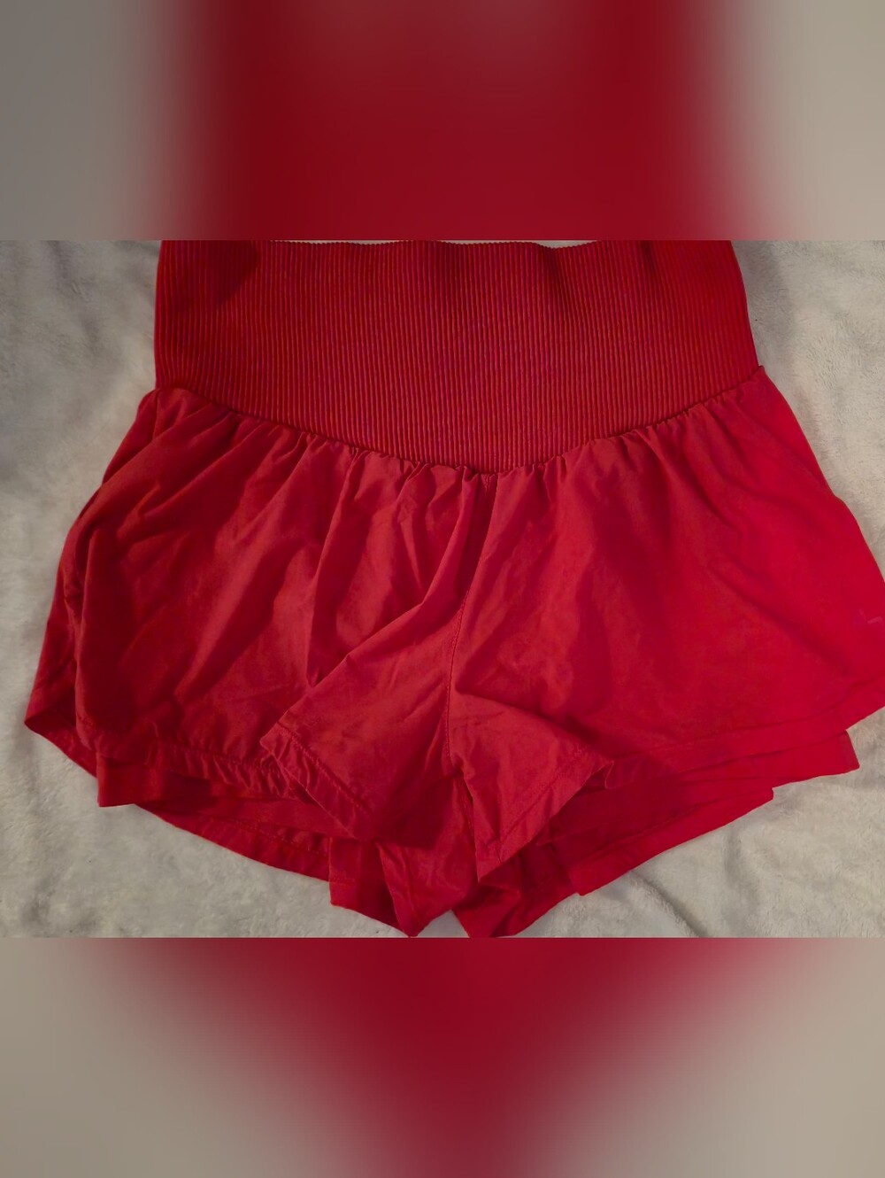 Red Women's High-Waist Flow Shorts Size Small